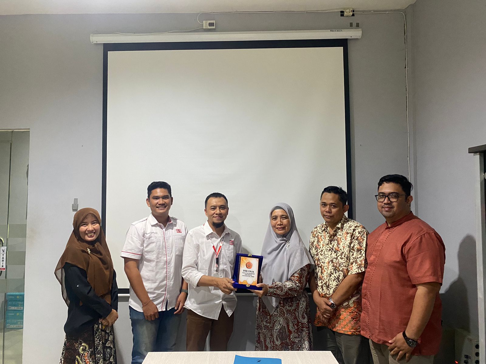 WhatsApp Image 2024-11-08 at 10.52.22